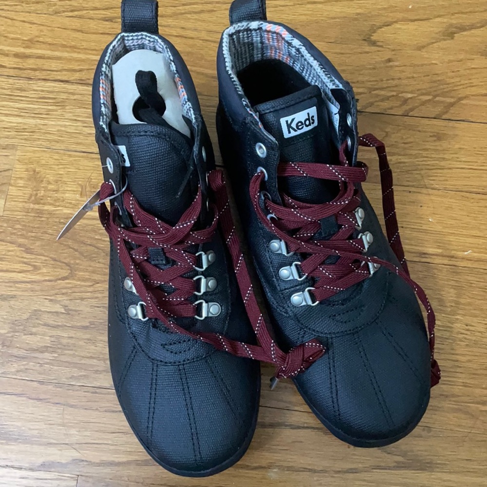 KEDS boots.NWT.